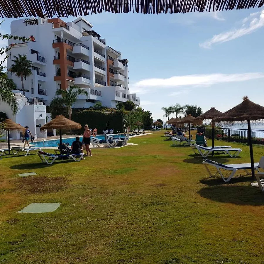 Apartamento Frente Al Mar Con Parking Privado Torrox